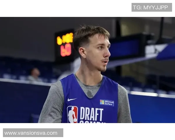 选秀赛场爆发小插曲，裁判如何处理？