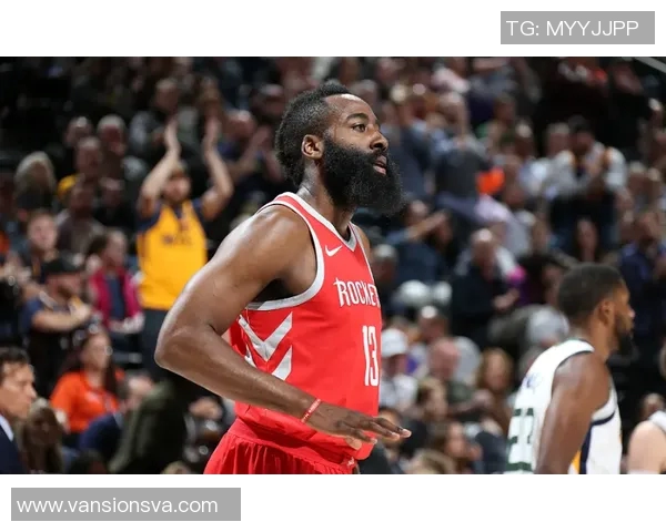 数据透视火箭队本赛季表现起伏不定背后的原因与潜在发展方向